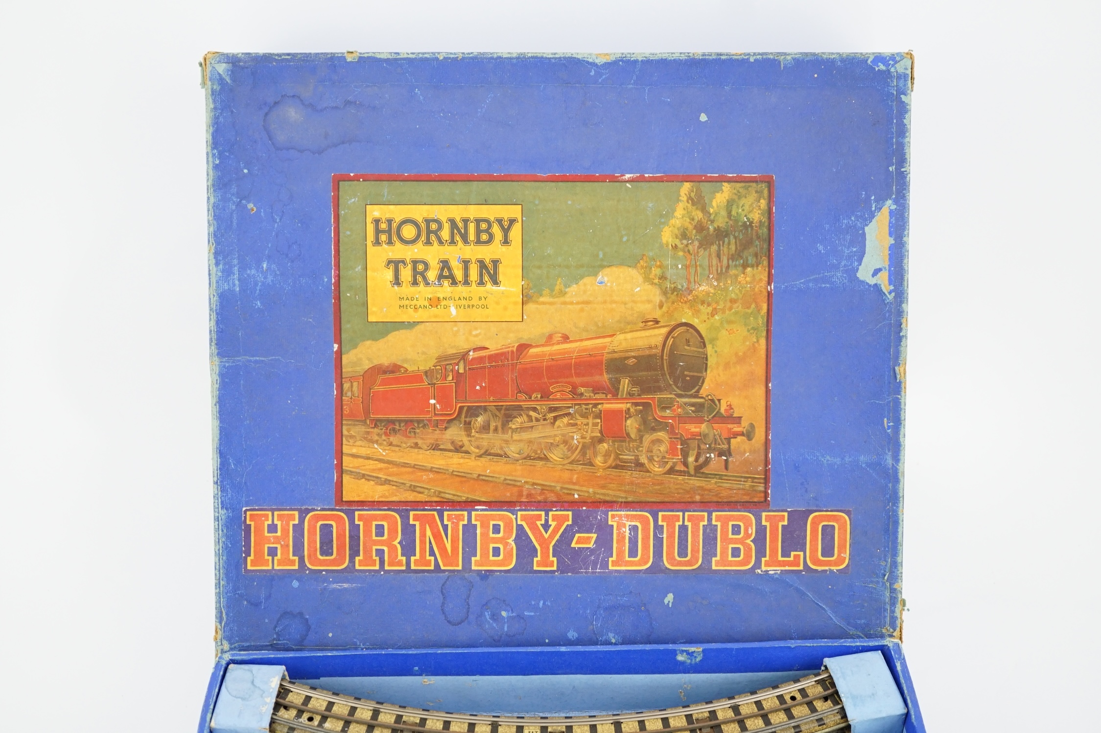 A boxed Hornby Dublo EDG7 Southern Railway Tank Goods Set, comprising of an SR Class N2 0-6-2T locomotive, 2594, for 3-rail running, two Southern freight wagons and an associated LMS open wagon, track sections, etc.